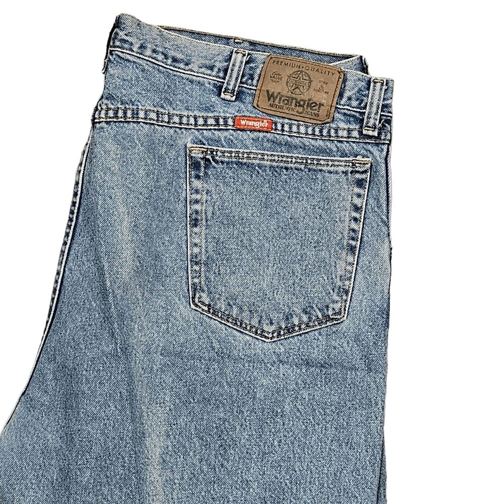 Wrangler Red Tag Men's Blue Jeans Denim Medium Wash Straight Leg Size 44X32